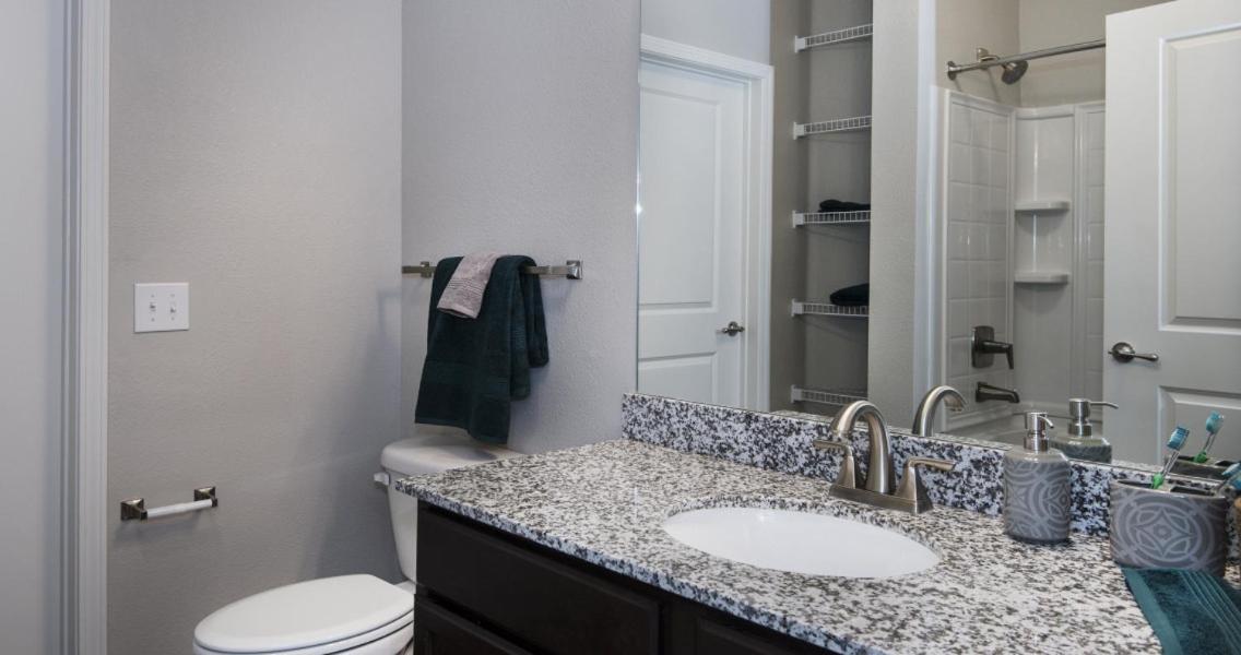 Spacious Furnished Resort Style Apartments Tomball Rom bilde