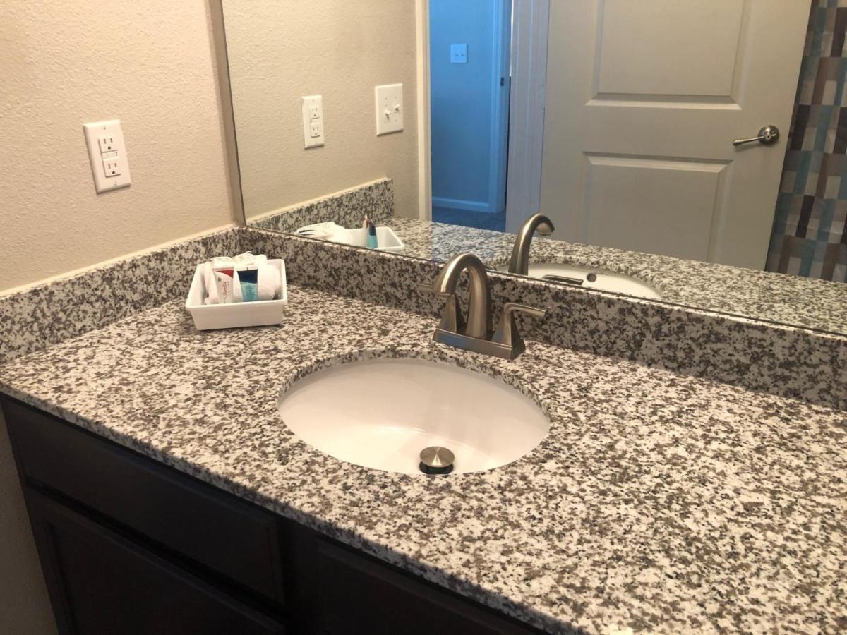 Spacious Furnished Resort Style Apartments Tomball Rom bilde