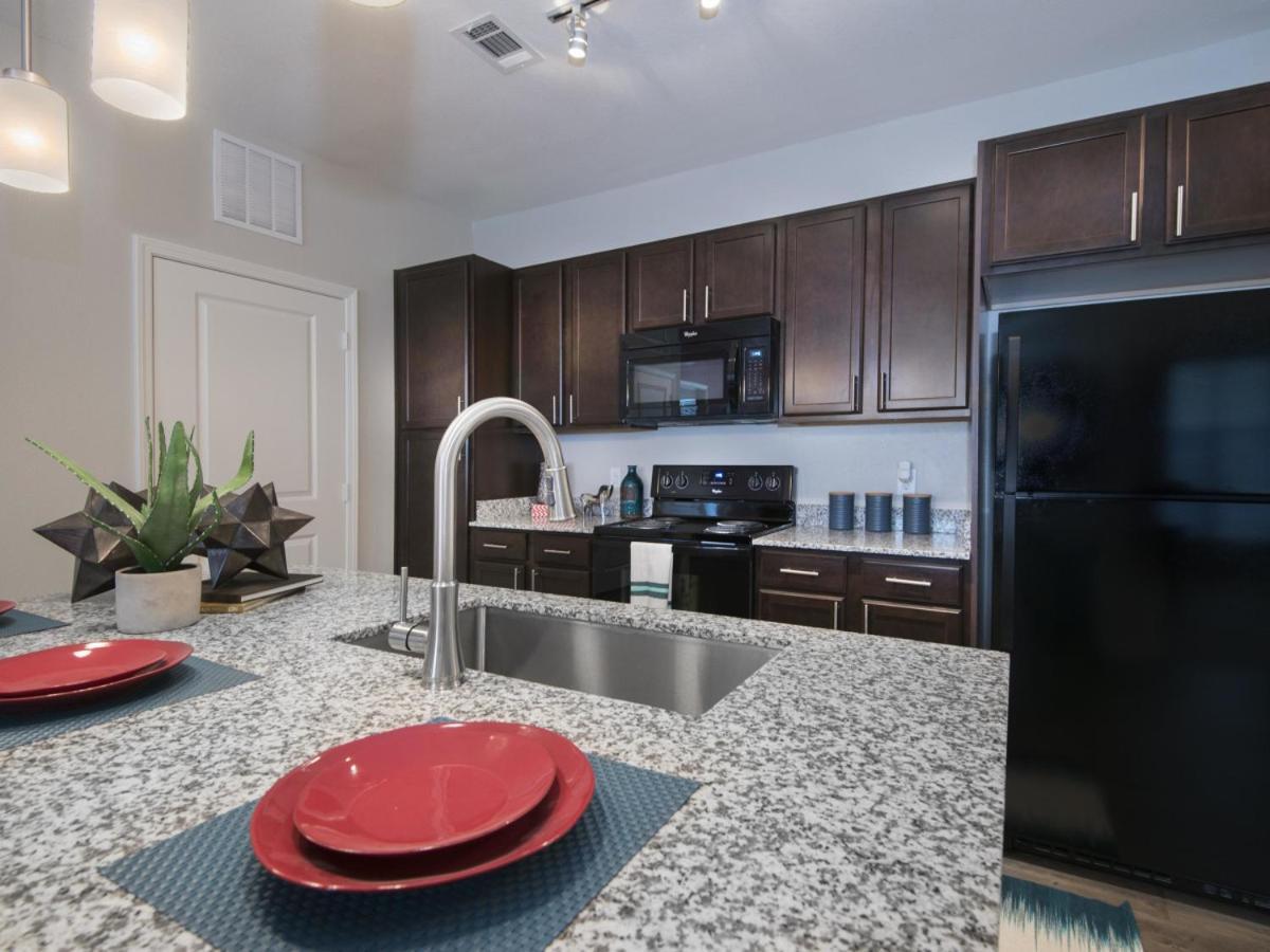 Spacious Furnished Resort Style Apartments Tomball Rom bilde
